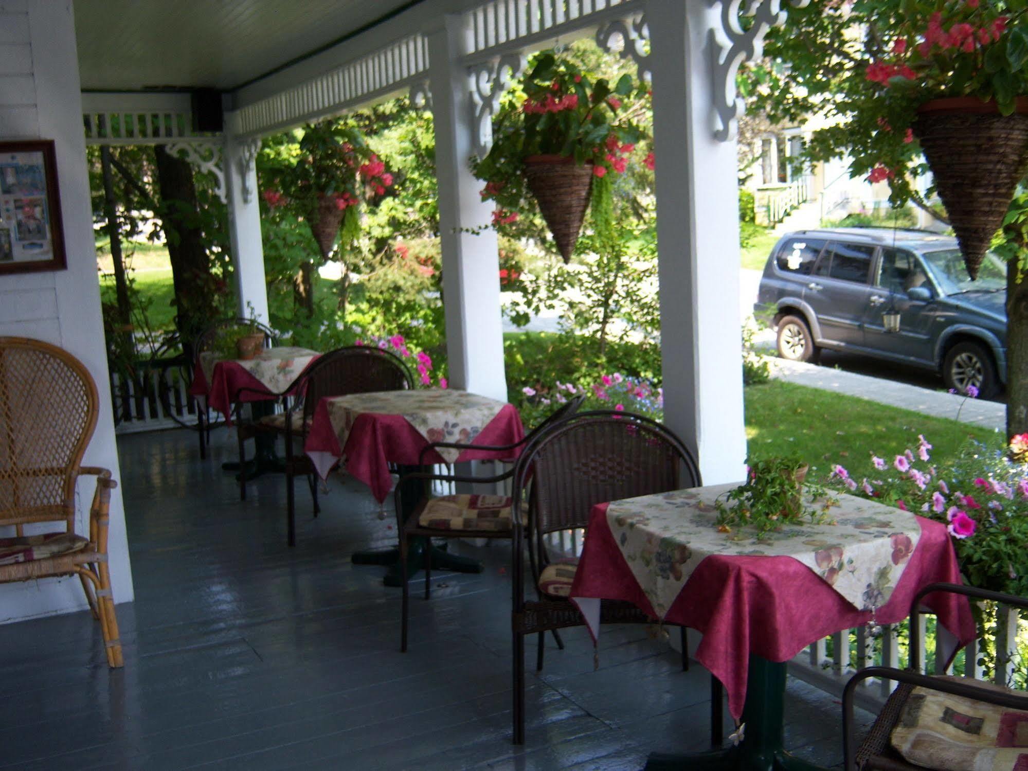 Ici Et Maintenant Acomodação com café da manhã Magog Exterior foto